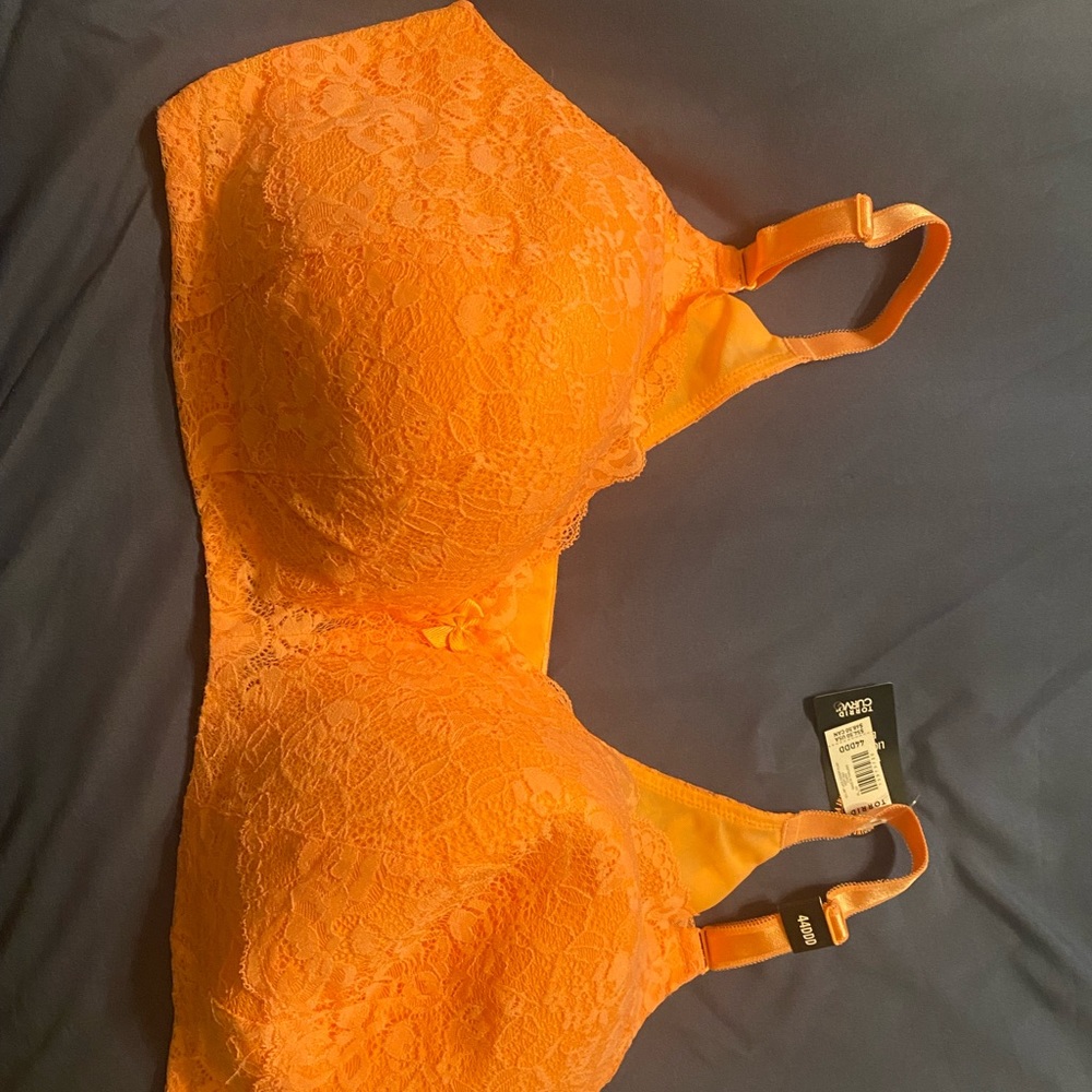 Coral brand new Torrid Curve Bra